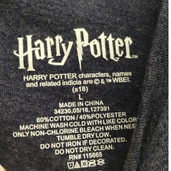 Harry Potter NWT Juniors Size Large Hogwarts Quidditch Blue Graphic T-Shirts - Picture 4 of 6